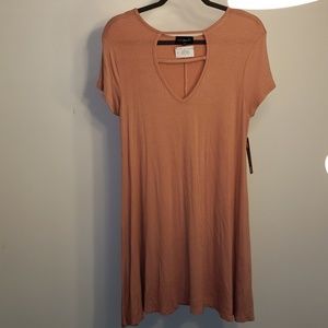 NWT- Poof! Dusty pink v-neck tshirt dress size L